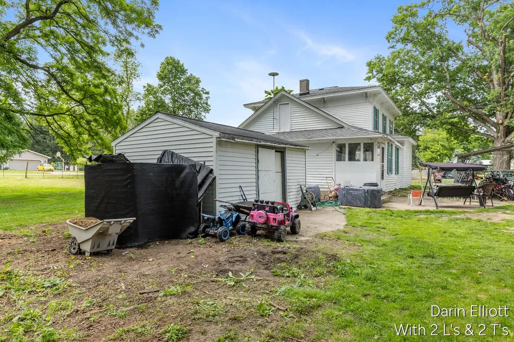 925 E Isham Street Unknown City MI 48851