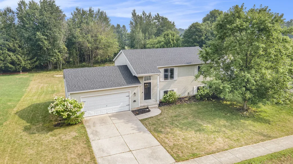 4139 Whirlwind Drive NE Algoma Township MI 49341