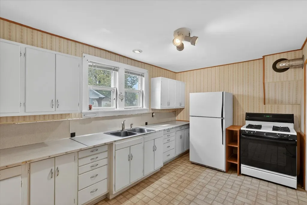 124 Washington Street Sparta Township MI 49345