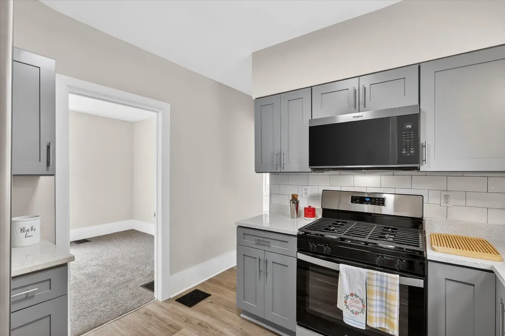 25 Palmer Street NW Grand Rapids City MI 49505
