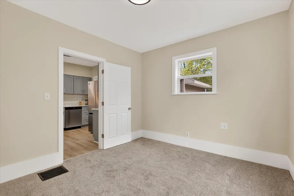 25 Palmer Street NW Grand Rapids City MI 49505