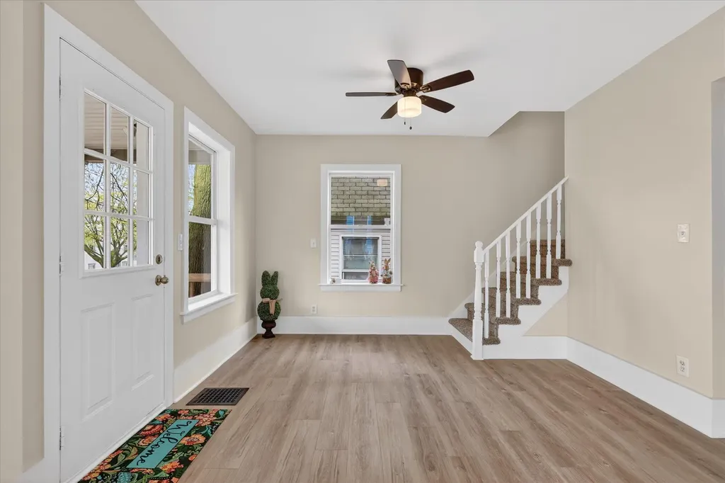 25 Palmer Street NW Grand Rapids City MI 49505