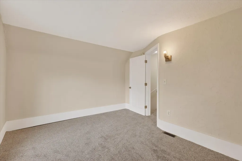 25 Palmer Street NW Grand Rapids City MI 49505