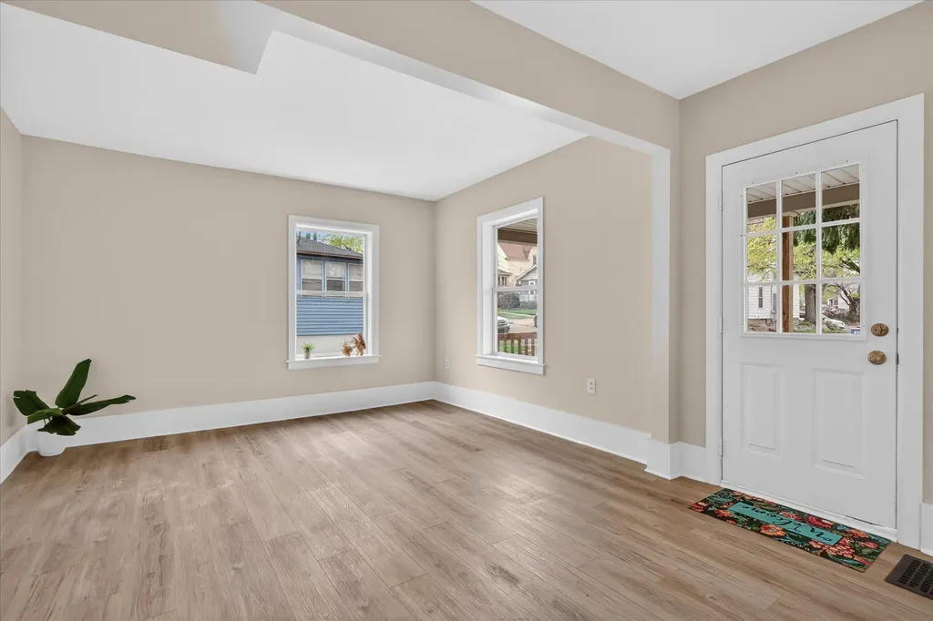 25 Palmer Street NW Grand Rapids City MI 49505