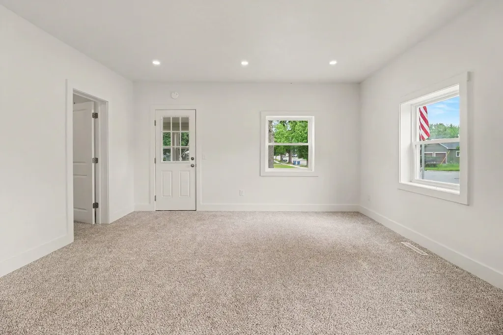311 N Lavinia Street Ludington City MI 49431