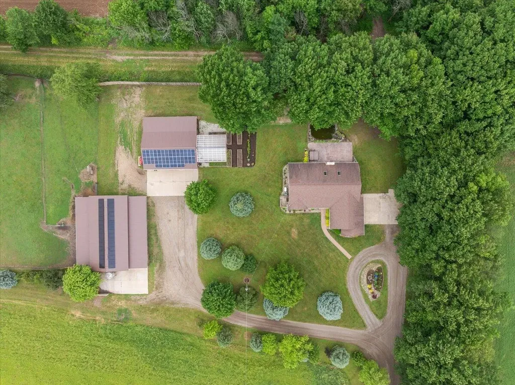 805 W Moore Road Ashland Township MI 49327