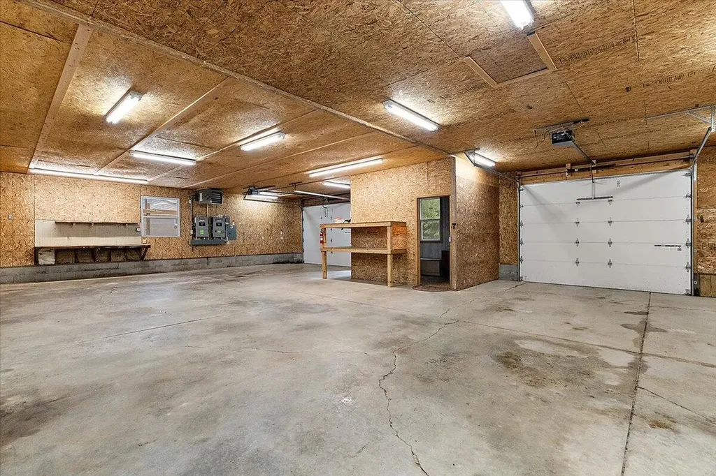 805 W Moore Road Ashland Township MI 49327