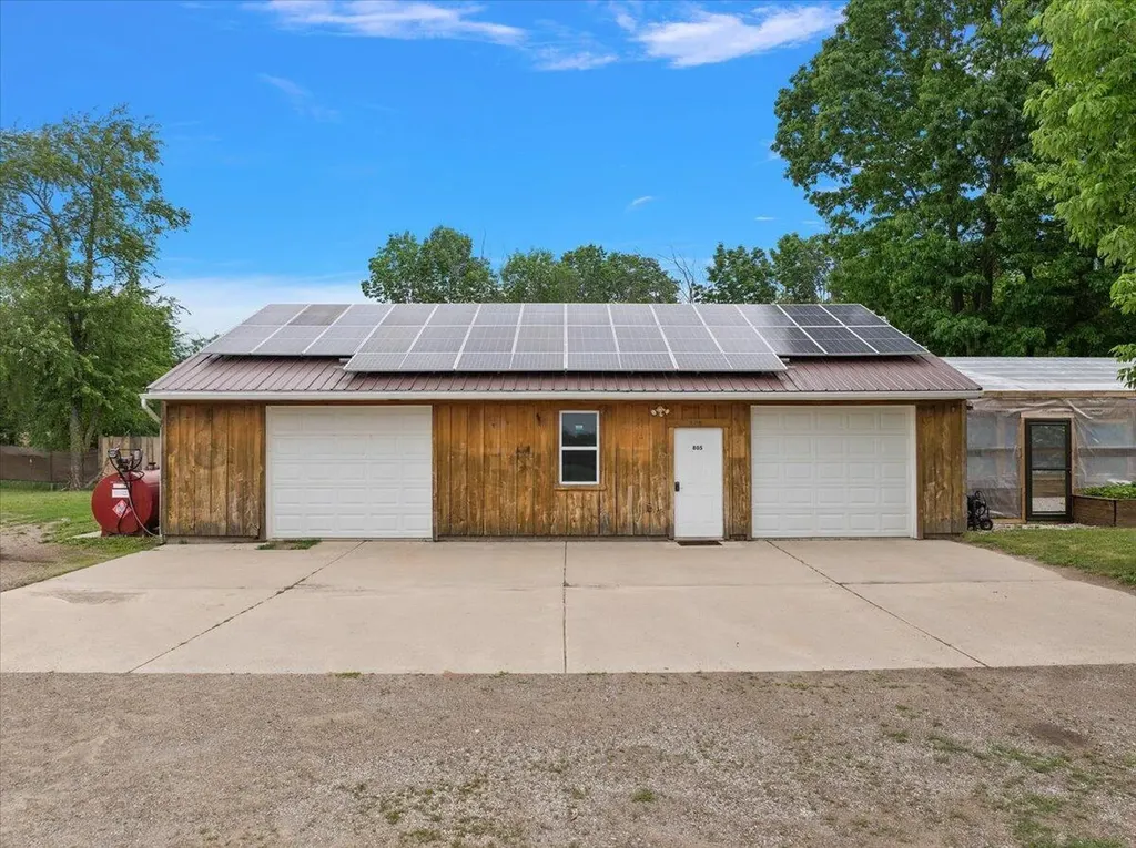 805 W Moore Road Ashland Township MI 49327