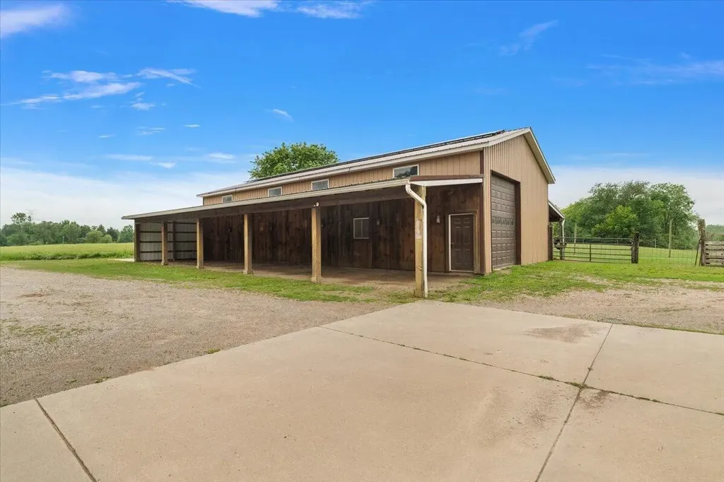 805 W Moore Road Ashland Township MI 49327