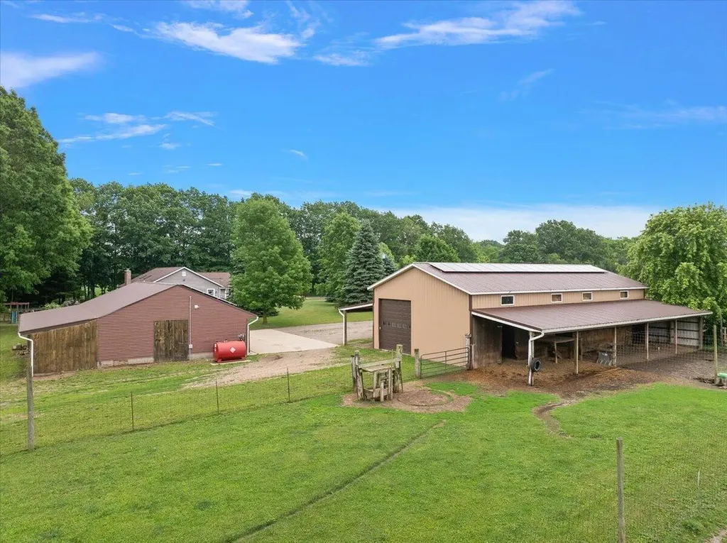 805 W Moore Road Ashland Township MI 49327