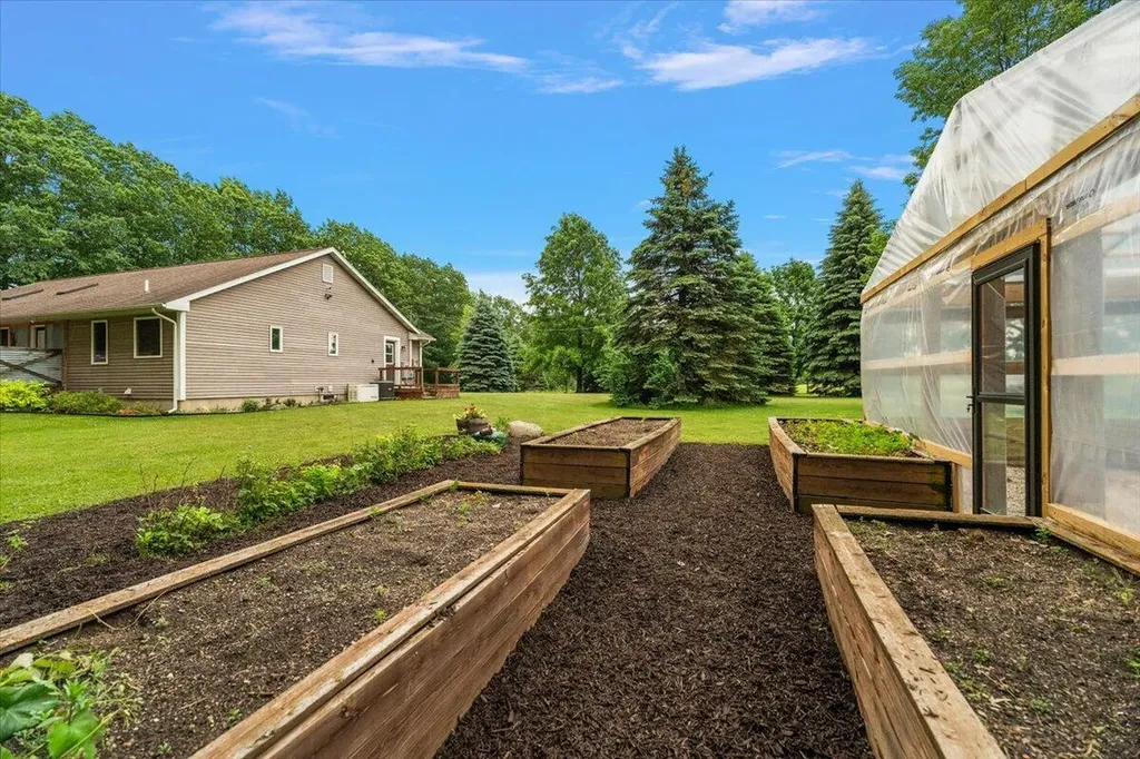 805 W Moore Road Ashland Township MI 49327