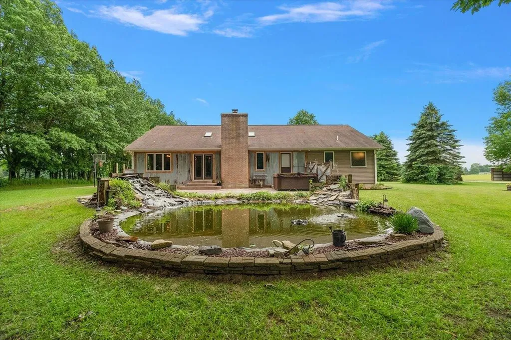 805 W Moore Road Ashland Township MI 49327