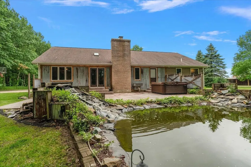 805 W Moore Road Ashland Township MI 49327