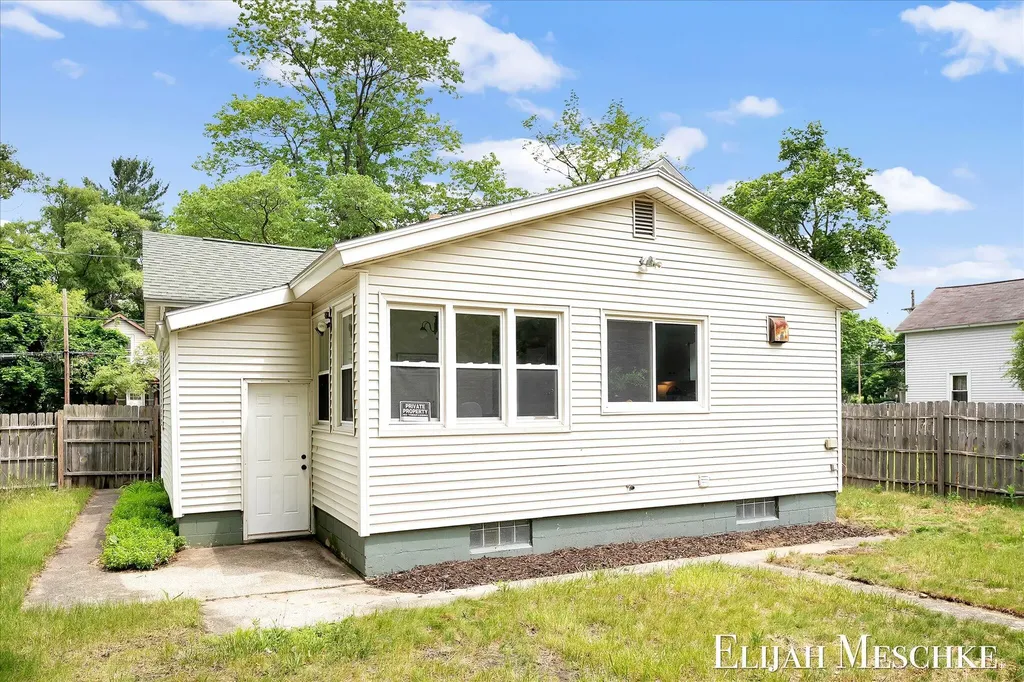 313 Washington Avenue Muskegon City MI 49441