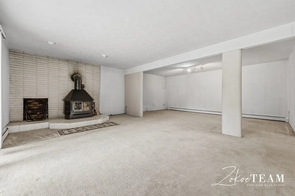 14079 8th Avenue Tallmadge Charter Township MI 49435