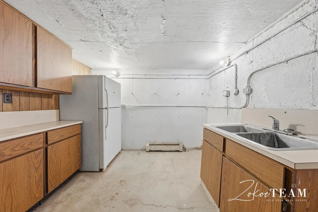 14079 8th Avenue Tallmadge Charter Township MI 49435