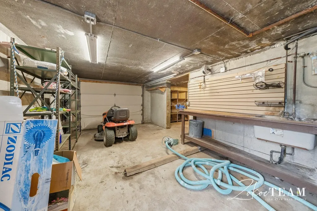 14079 8th Avenue Tallmadge Charter Township MI 49435