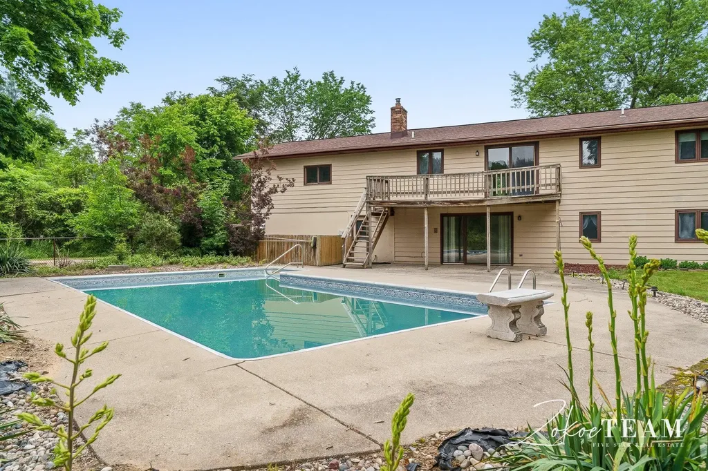 14079 8th Avenue Tallmadge Charter Township MI 49435