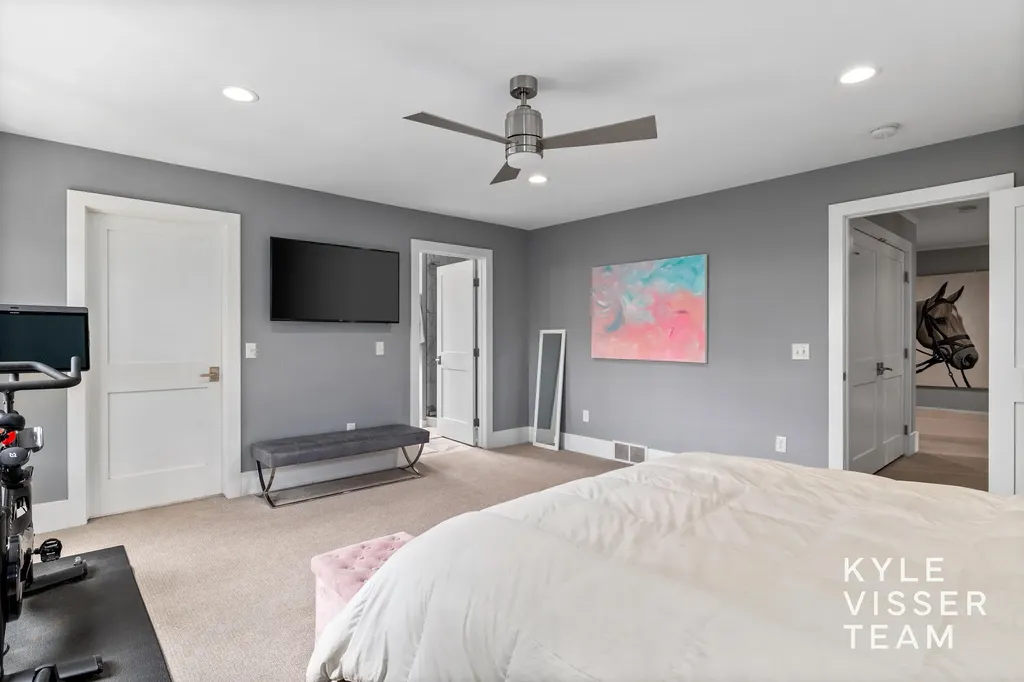 964 Pinecrest Avenue SE East Grand Rapids City MI 49506