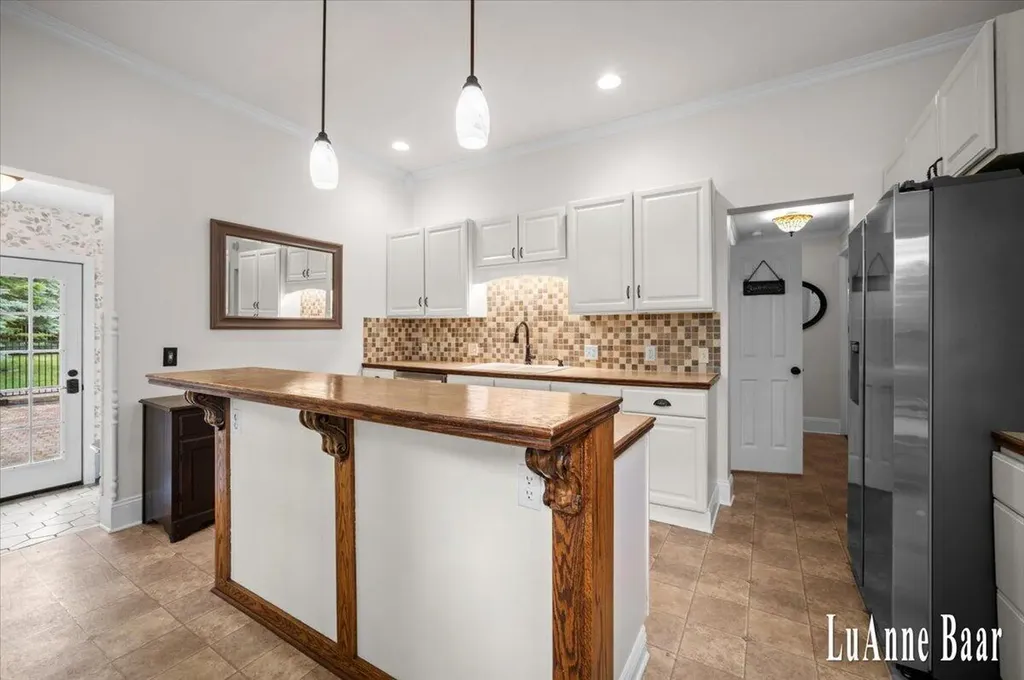 273 W Division Street NE Rockford City MI 49341