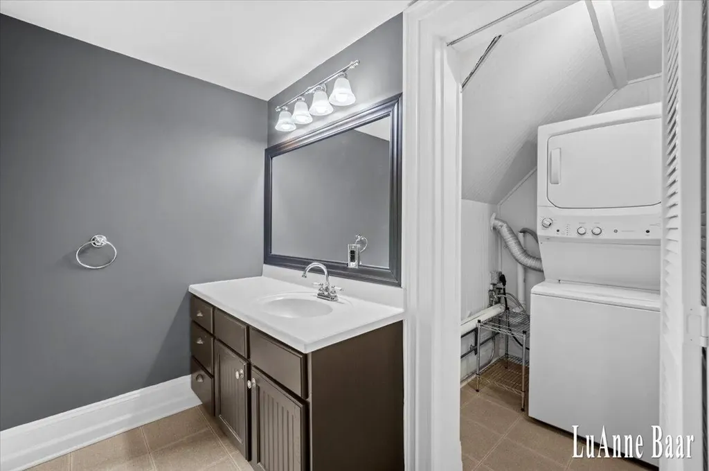 273 W Division Street NE Rockford City MI 49341