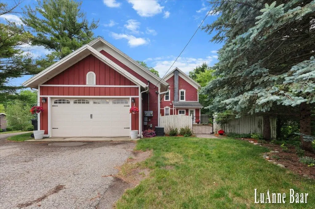 273 W Division Street NE Rockford City MI 49341