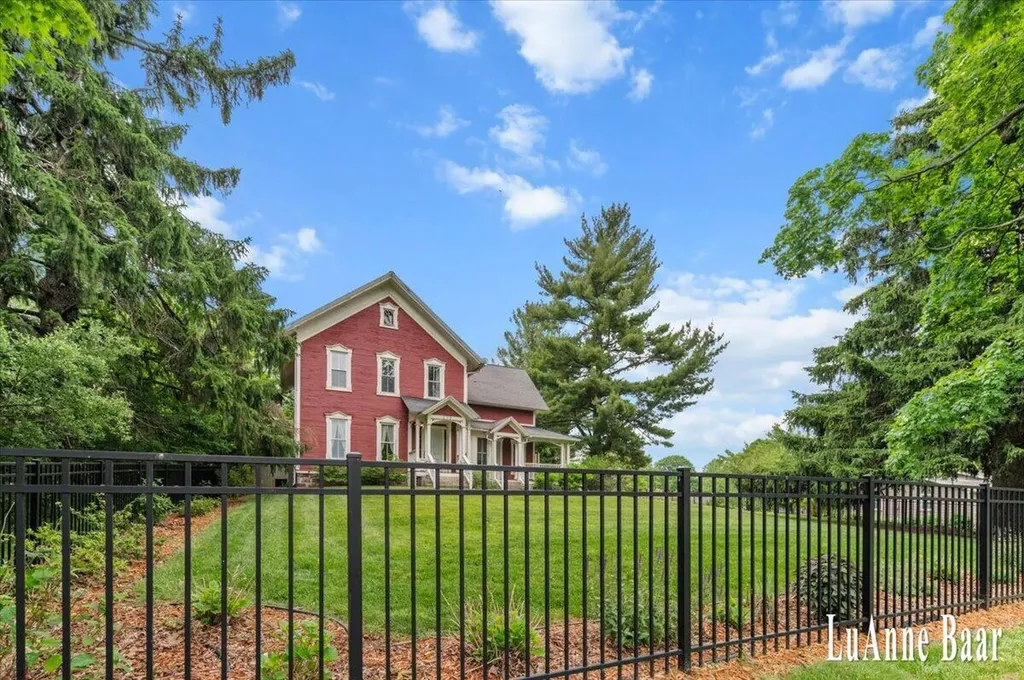 273 W Division Street NE Rockford City MI 49341