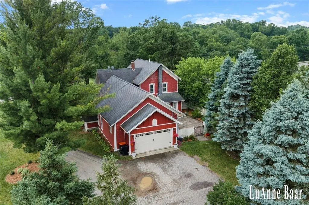 273 W Division Street NE Rockford City MI 49341