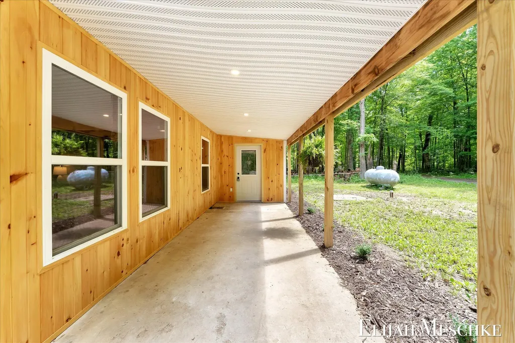 8938 Mackinaw Trail Drive Reynolds Township MI 49329