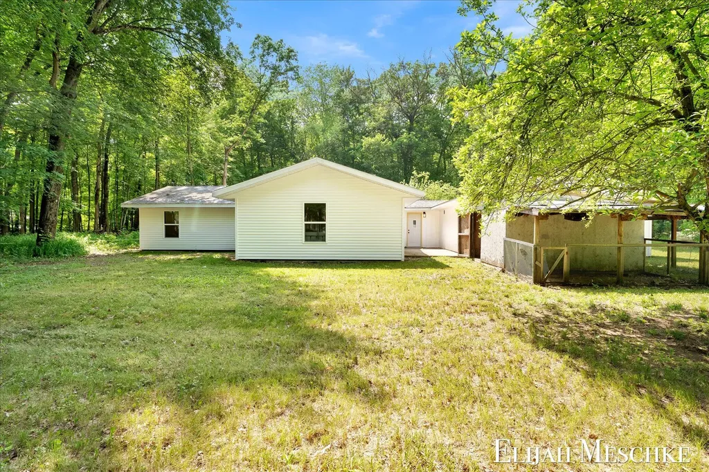 8938 Mackinaw Trail Drive Reynolds Township MI 49329