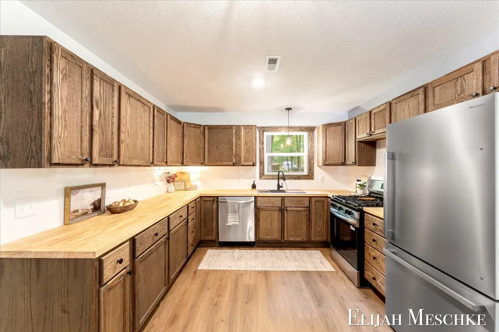 8938 Mackinaw Trail Drive Reynolds Township MI 49329