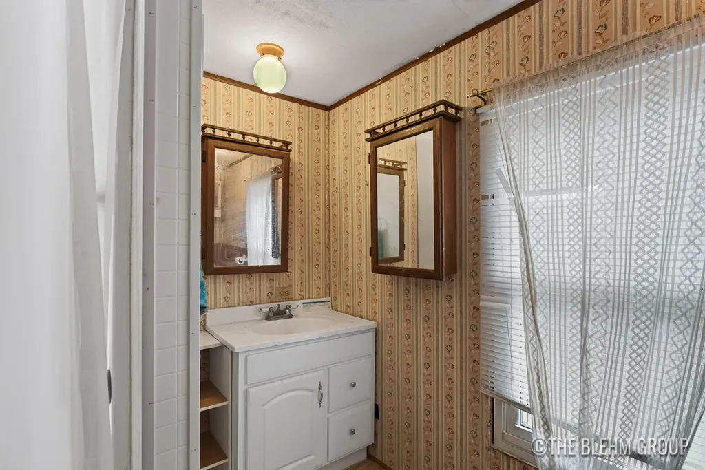 11235 Caron Street SE Lowell Charter Township MI 49331