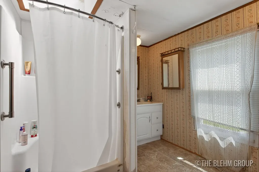 11235 Caron Street SE Lowell Charter Township MI 49331