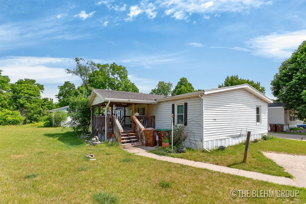11235 Caron Street SE Lowell Charter Township MI 49331