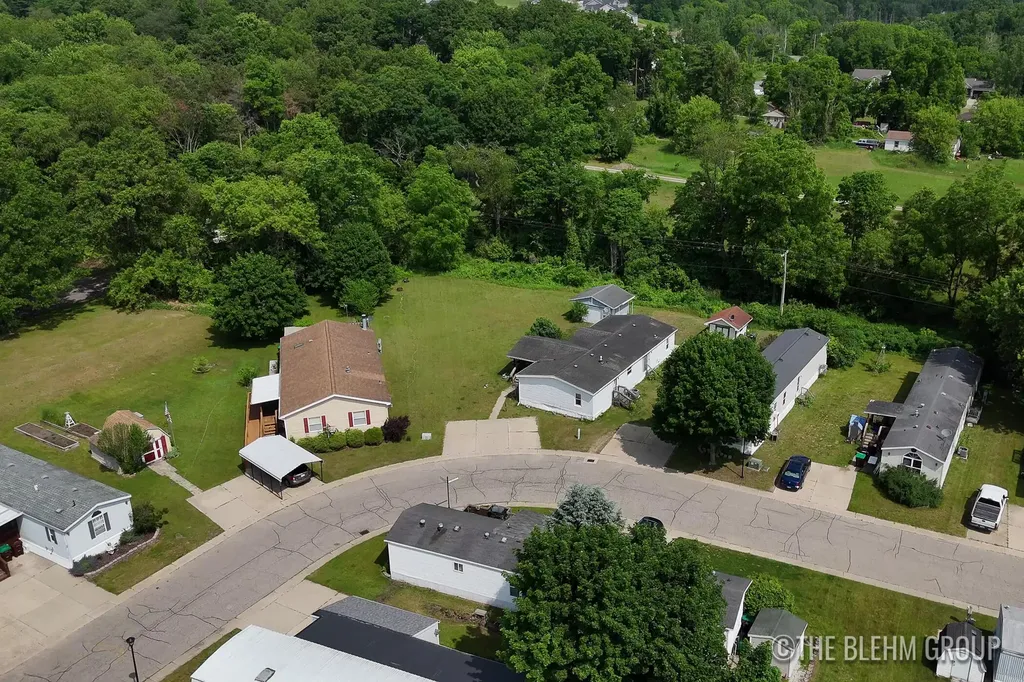 11235 Caron Street SE Lowell Charter Township MI 49331