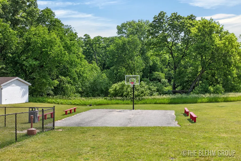 11235 Caron Street SE Lowell Charter Township MI 49331