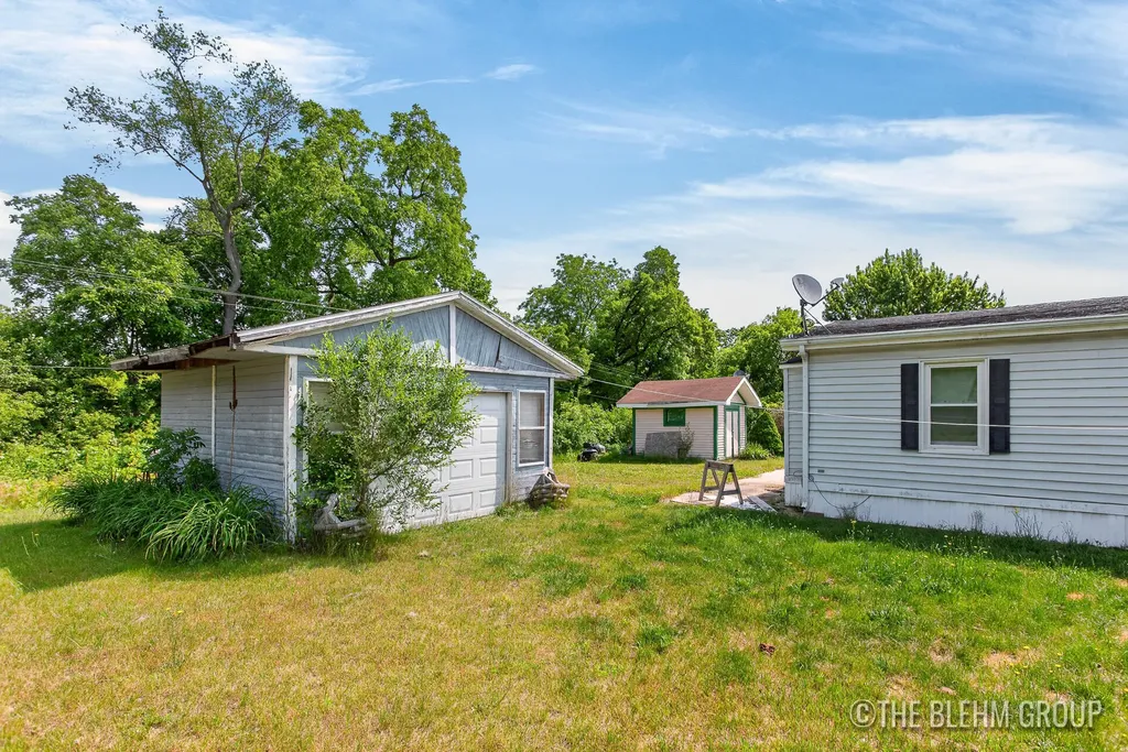 11235 Caron Street SE Lowell Charter Township MI 49331