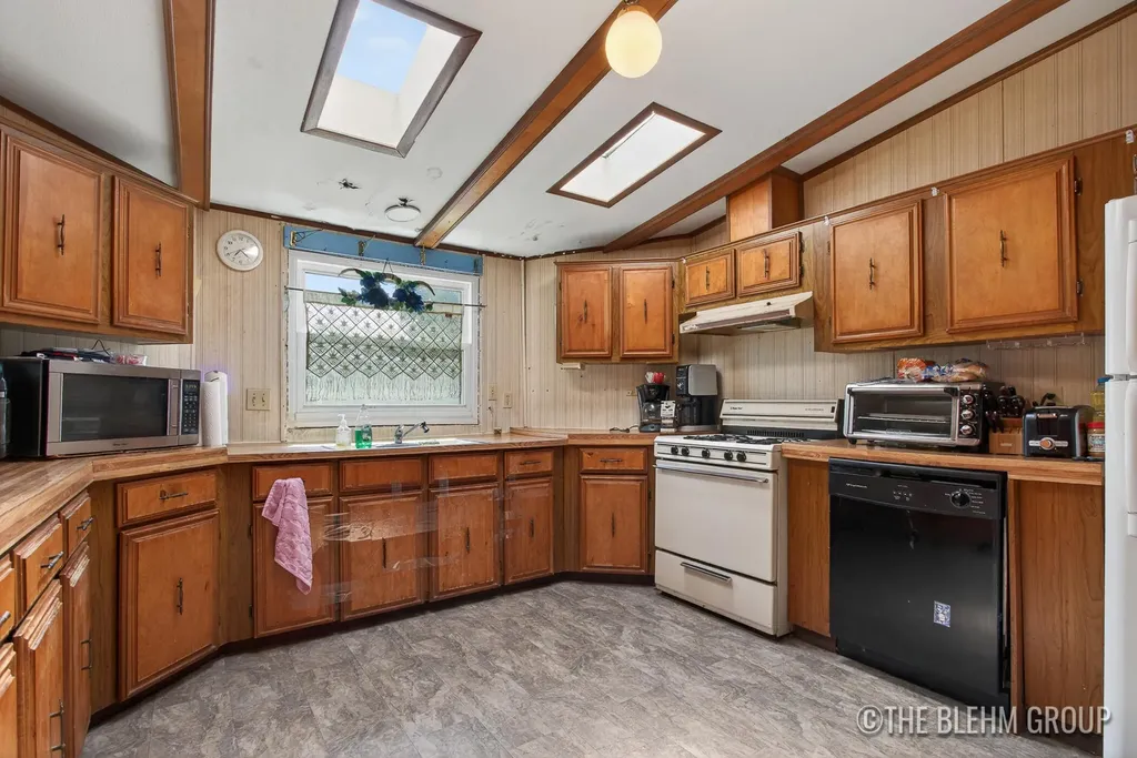 11235 Caron Street SE Lowell Charter Township MI 49331