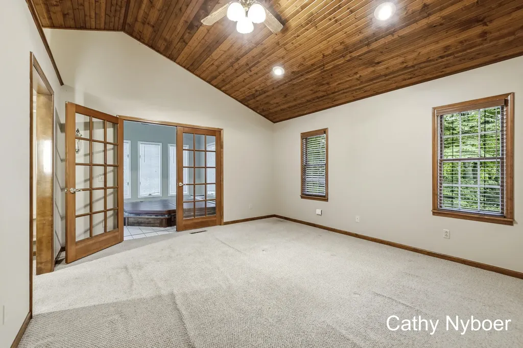 13462 Lakeshore Avenue Grand Haven Charter Township MI 49417