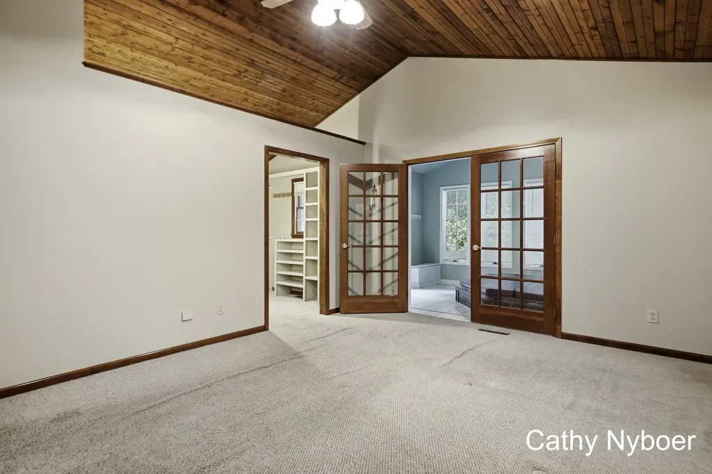 13462 Lakeshore Avenue Grand Haven Charter Township MI 49417