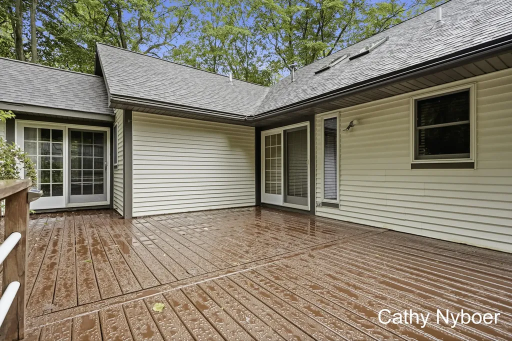 13462 Lakeshore Avenue Grand Haven Charter Township MI 49417