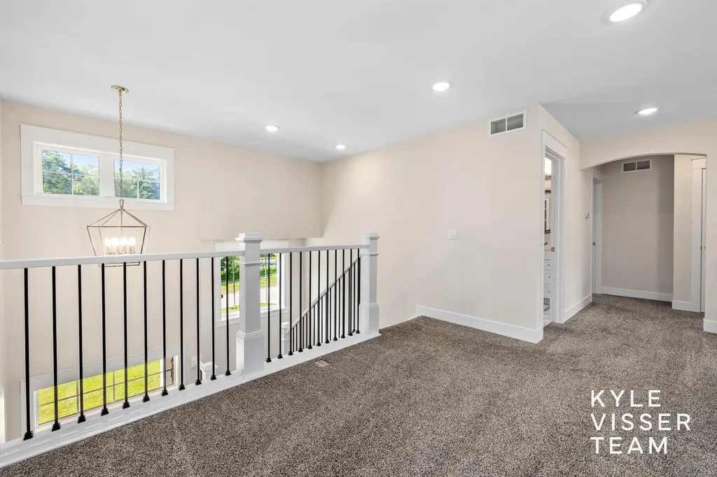 69 Lakeside Drive SE Grand Rapids Charter Township MI 49506