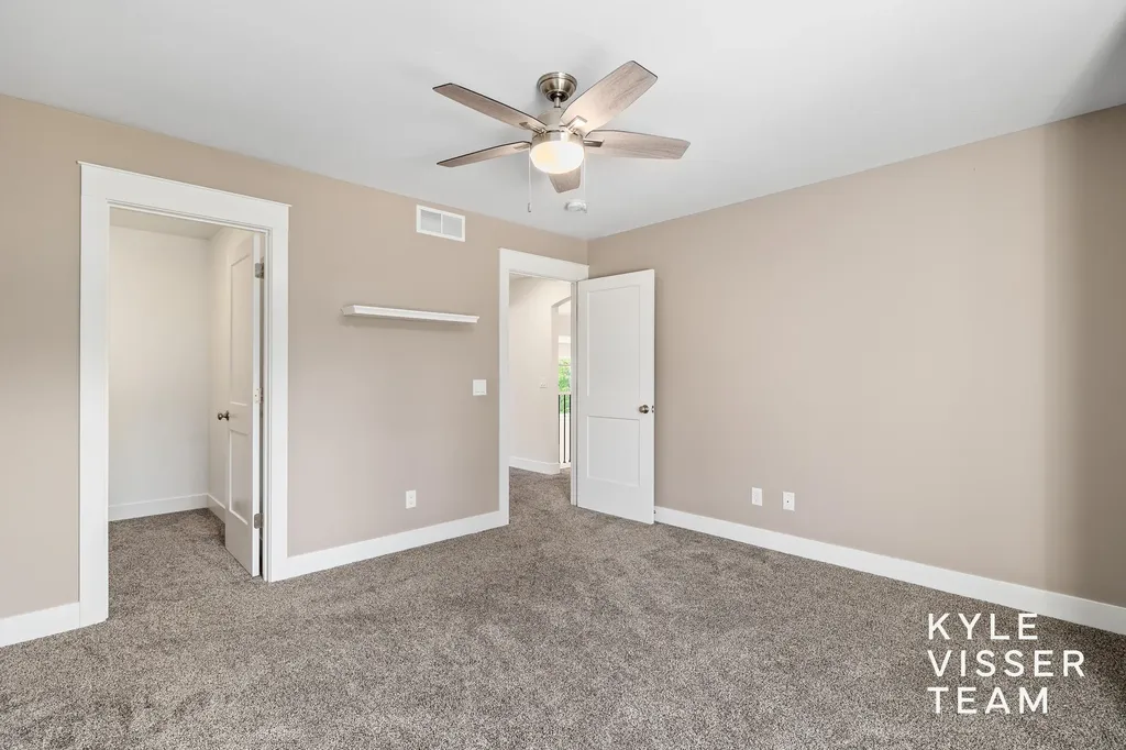 69 Lakeside Drive SE Grand Rapids Charter Township MI 49506