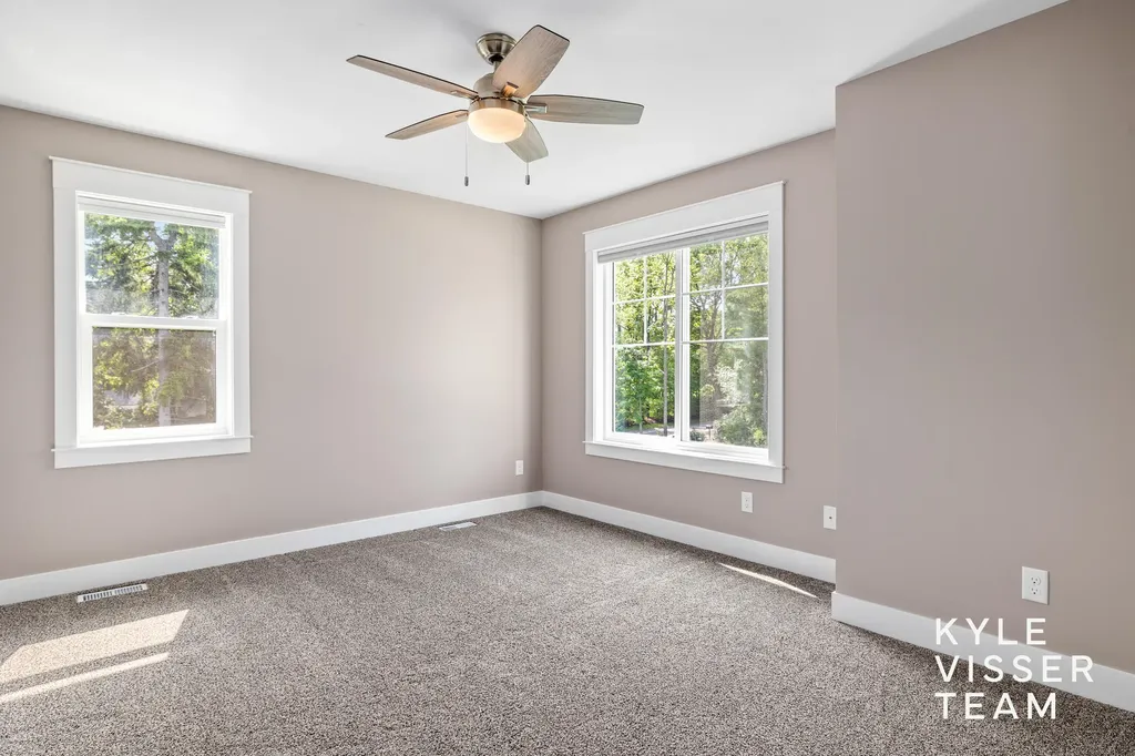 69 Lakeside Drive SE Grand Rapids Charter Township MI 49506