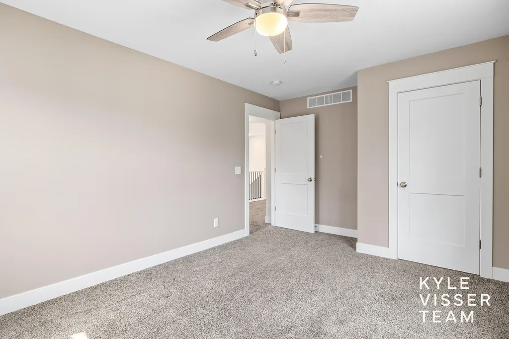 69 Lakeside Drive SE Grand Rapids Charter Township MI 49506