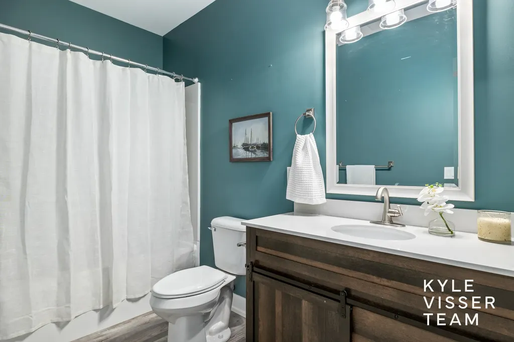 69 Lakeside Drive SE Grand Rapids Charter Township MI 49506