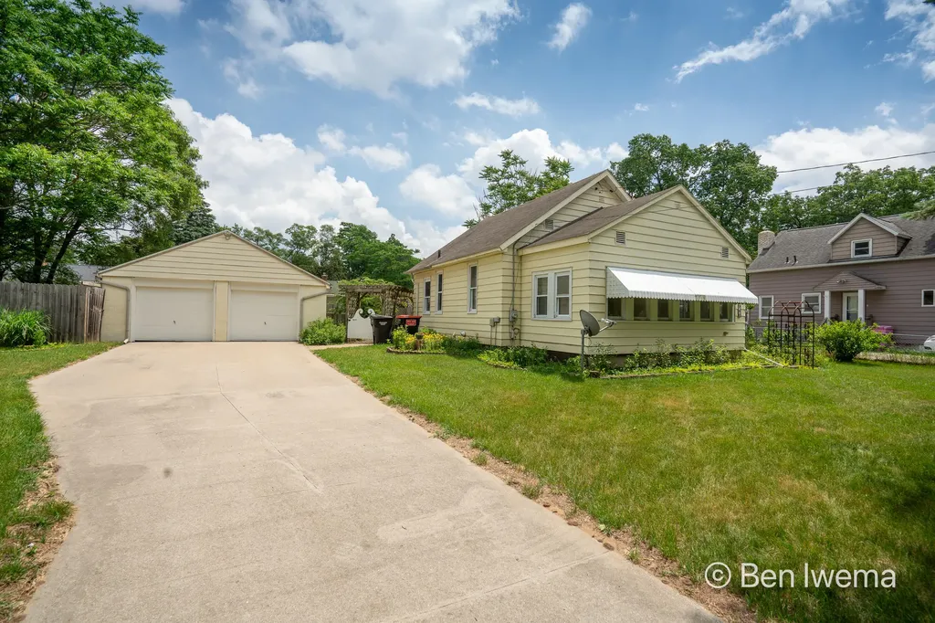 3710 Oriole Avenue SW Wyoming City MI 49509