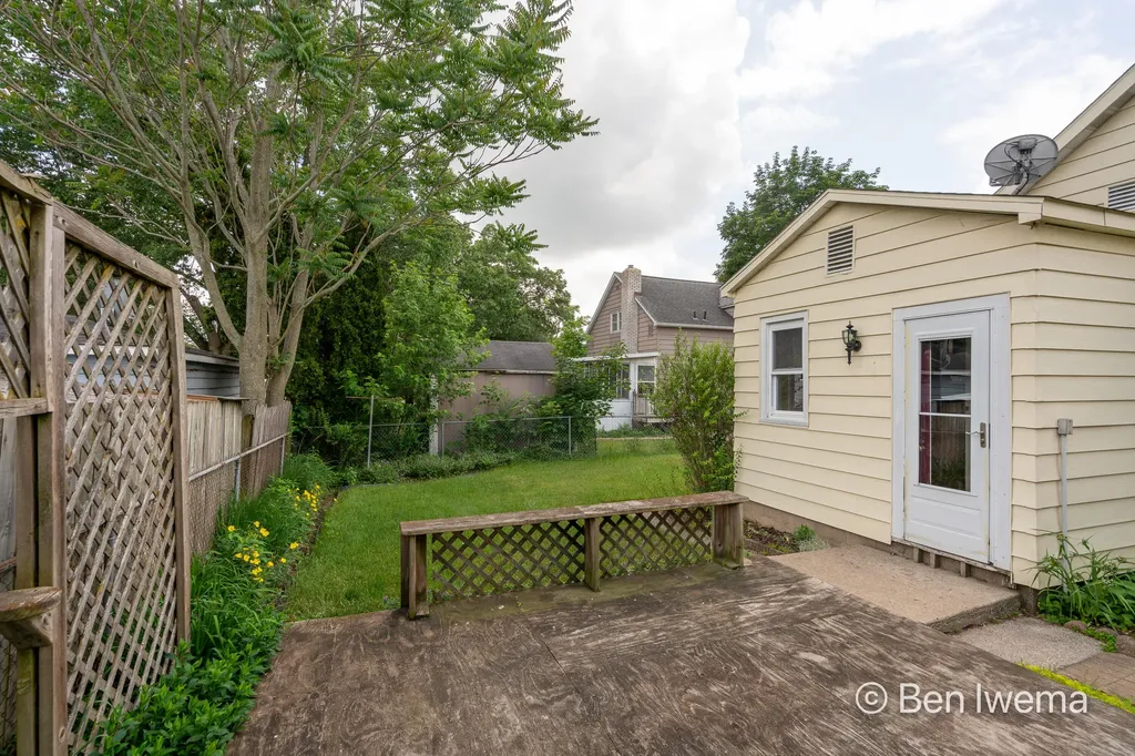 3710 Oriole Avenue SW Wyoming City MI 49509