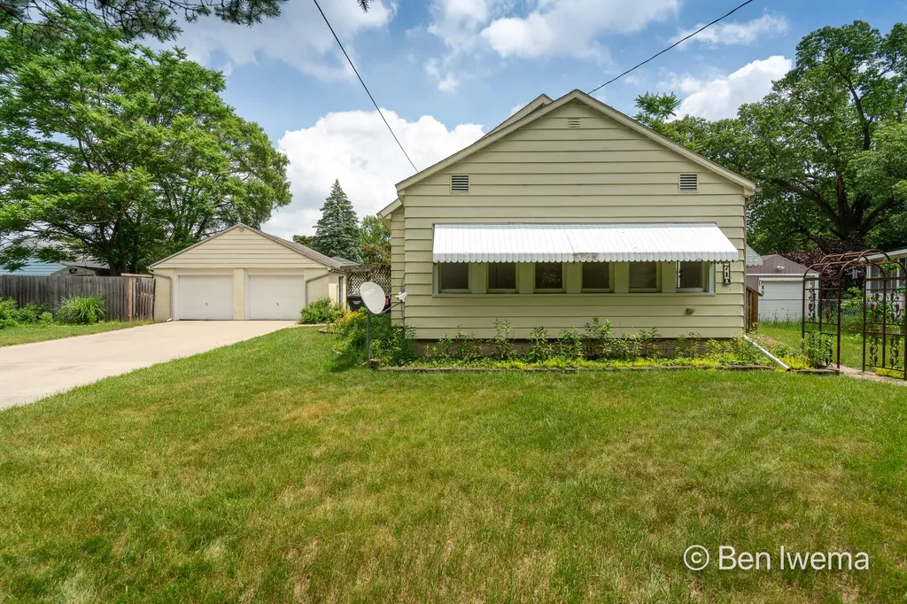 3710 Oriole Avenue SW Wyoming City MI 49509