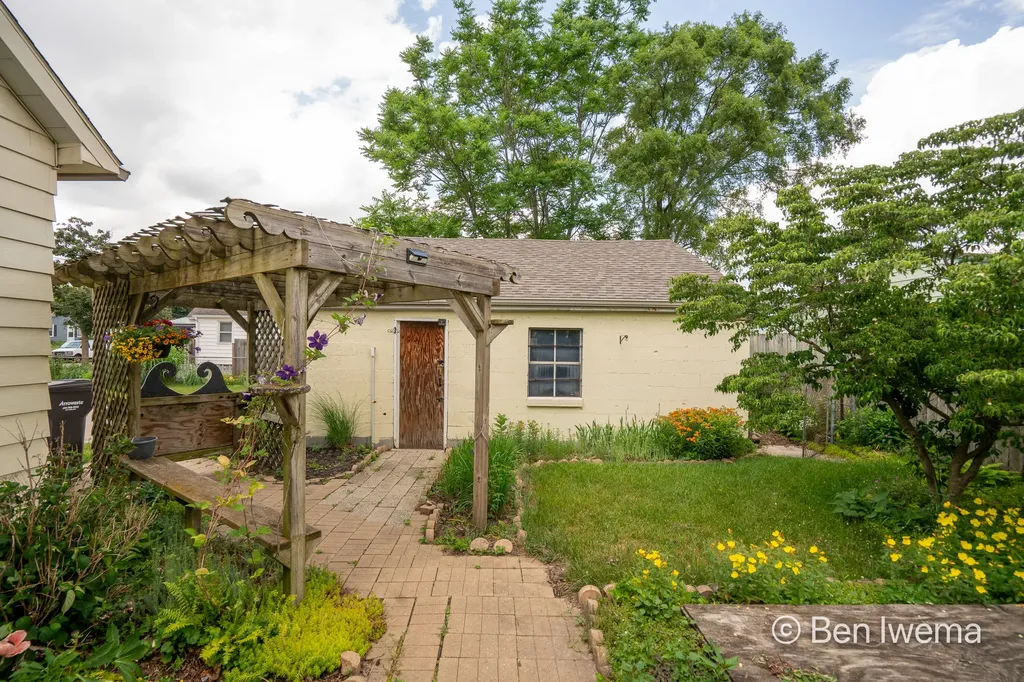 3710 Oriole Avenue SW Wyoming City MI 49509